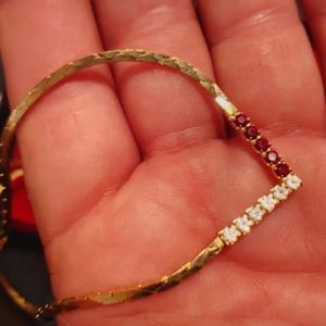 Vintage “V” shaped Necklace